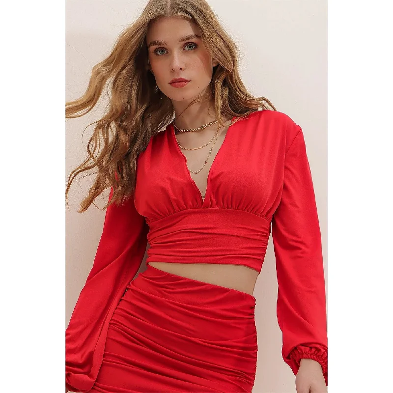 Red Deep Decollete Waist Tape Crop Top